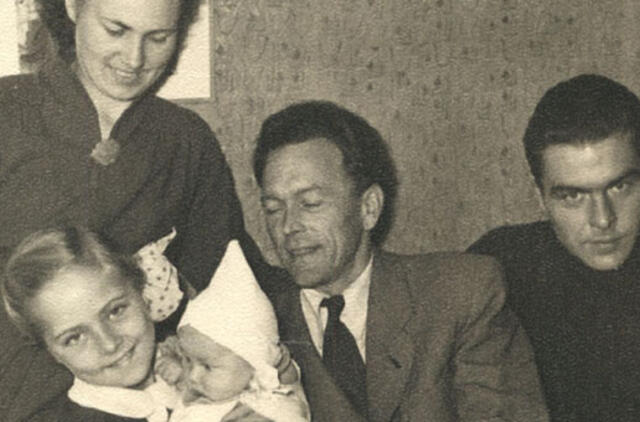 Klaipėdos akvarelės: namai ir žmonės (382)