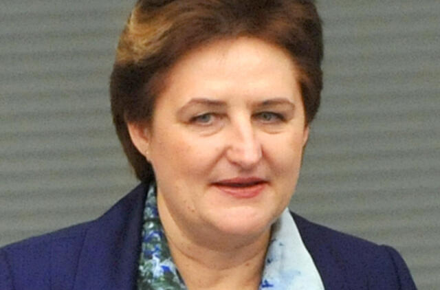 Loreta Graužinienė: dėl šauktinių kolektyvinių sprendimų nebus, parlamentarai spręs asmeniškai