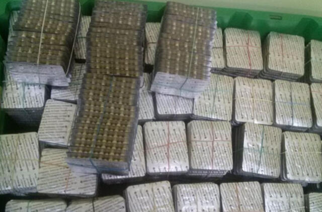 Oro uoste muitininkai sulaikė tūkstančius pakuočių nedeklaruotų vaistų