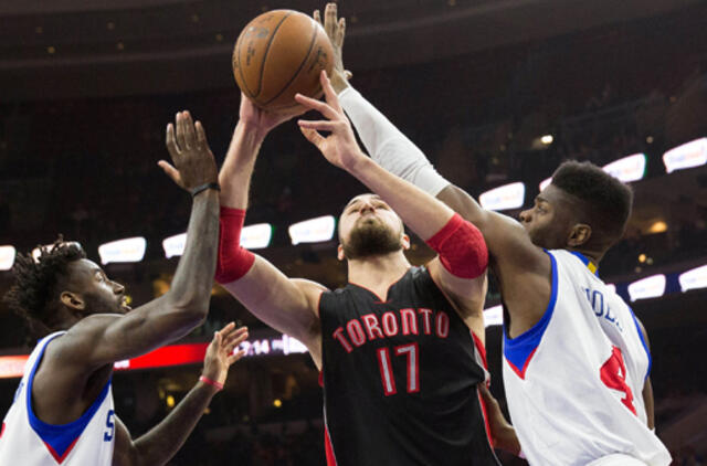 "Raptors" su Jonu Valančiūnu nutraukė penkių iš eilės pralaimėjimų seriją