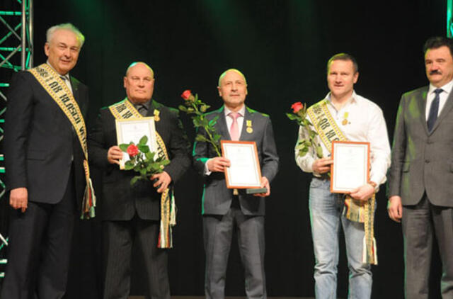 Tradicijos tęsiamos: veteranų vakaras - bet kokiu oru