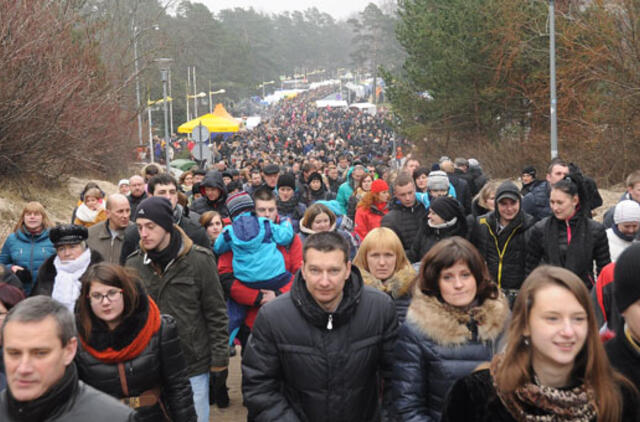 Optimistų šalyje nedaugėja