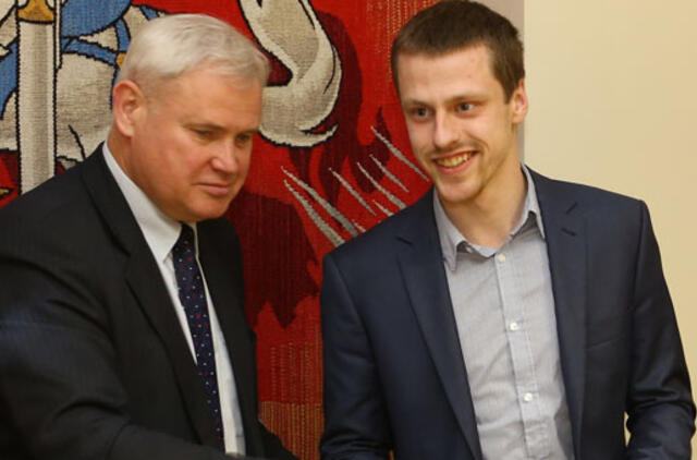 "Švyturio Klaipėdos ateities" stipendija įteikta Steponiui Zoniui