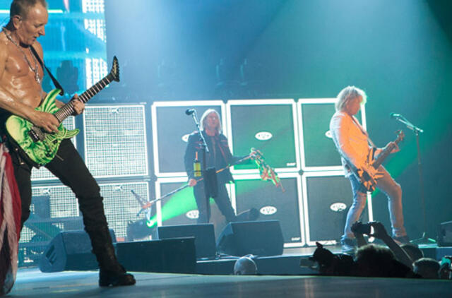 "Def Leppard" Vilniuje surinko pilną areną