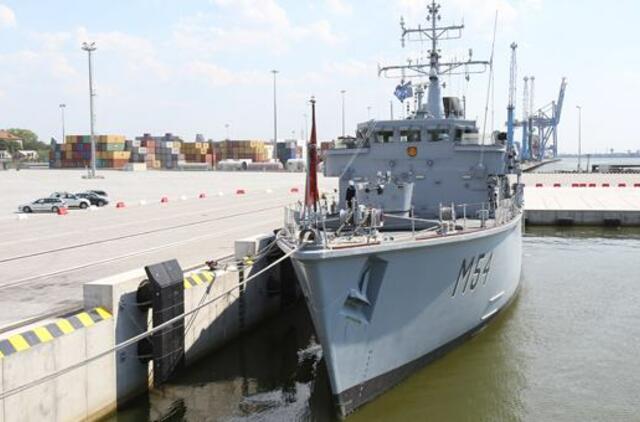 Prie orlaivio An-2 ir jo įgulos paieškos jungiasi KJP priešmininis laivas "Kuršis" M-54