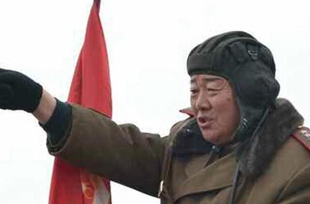 Šiaurės Korėjos lyderis įsakė nušauti gynybos ministrą