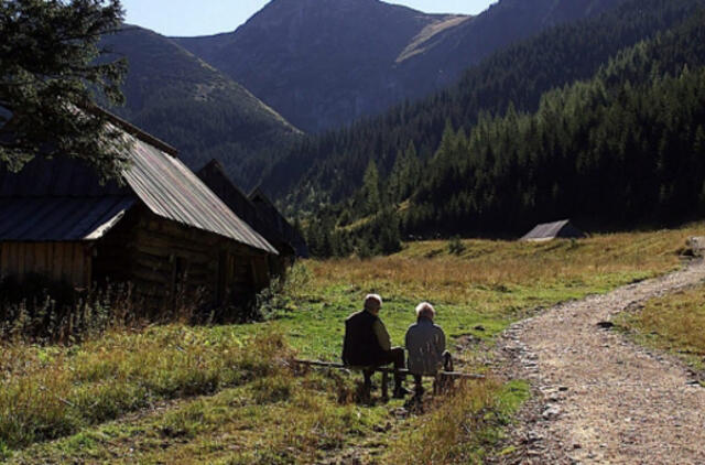 67 metus kartu išgyvenę sutuoktiniai mirė tą pačią dieną