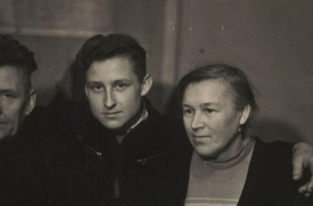 Klaipėdos akvarelės: namai ir žmonės (393)