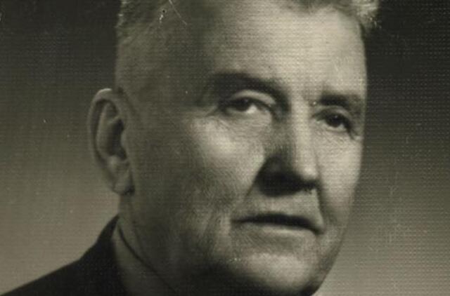 Klaipėdos akvarelės: namai ir žmonės (394)