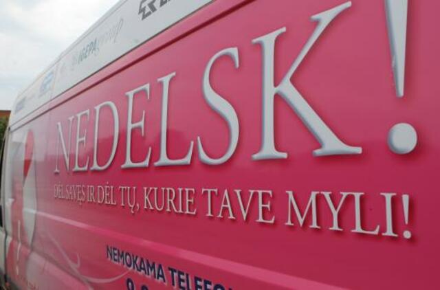 "Nedelsk" autobusėlis suka pajūrio link