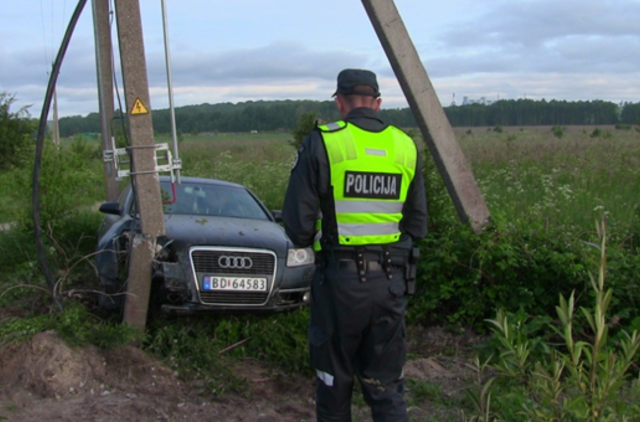 Reidas pajūryje: girti, kyšiai ir avarija