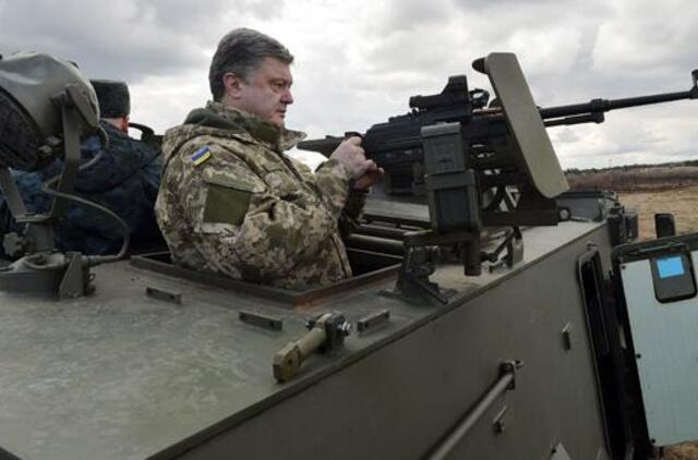 Ukrainos kariuomenei pristatyti 55 šarvuočiai "Saxon"