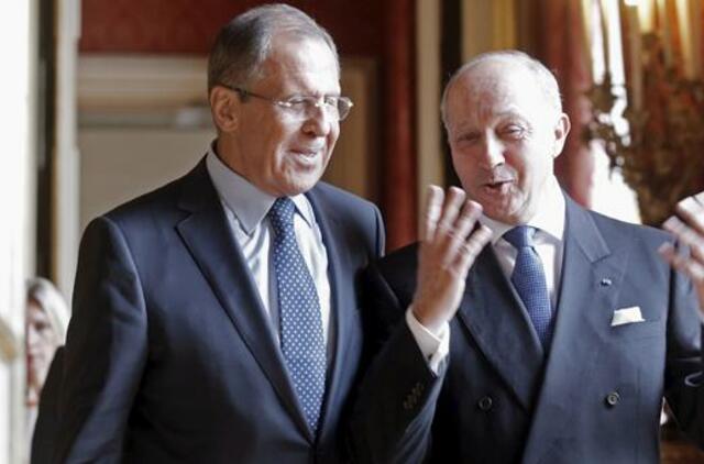 Užsienio reikalų ministrai ragina laikytis paliaubų Rytų Ukrainoje