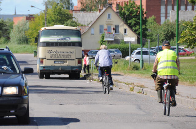 Ar per metus dviratininkai tapo saugesni?