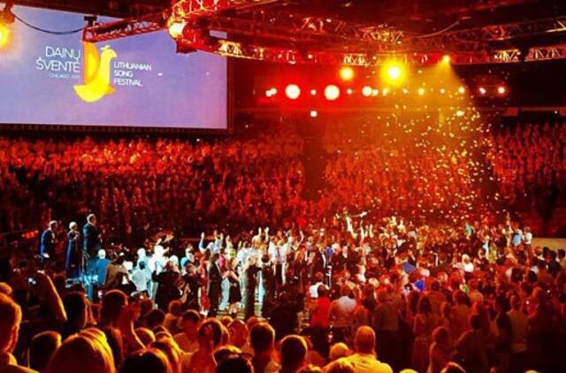 Čikagos lietuvių šeimos tebegyvena X lietuvių dainų šventės nuotaikomis