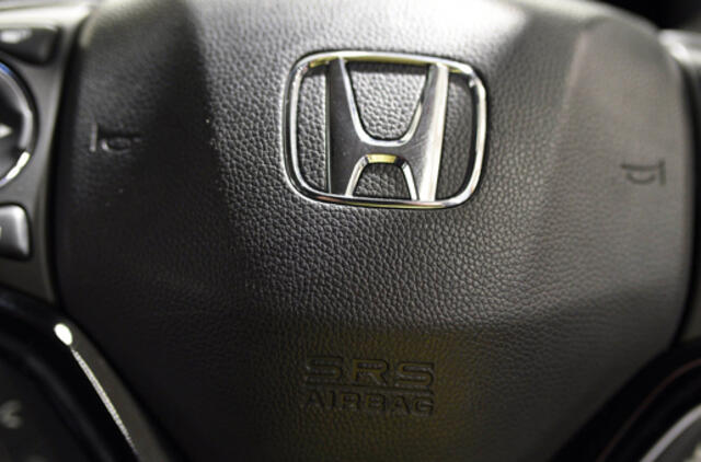 "Honda" atšaukia per 1,6 mln. automobilių dėl oro pagalvių gedimų