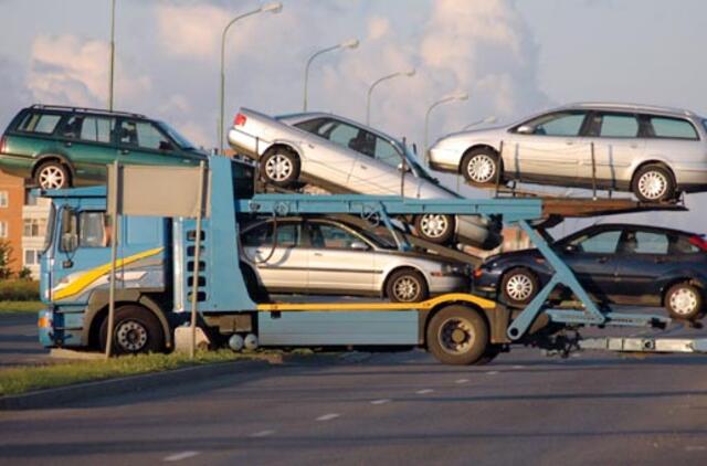 Įsigyjant automobilį iš užsienio, svarbu ir muito mokesčiai