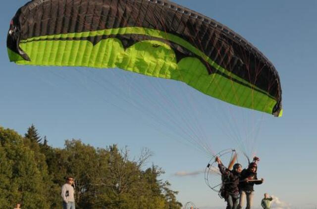 Lenkijoje žuvo parasparnio pilotas lietuvis