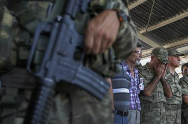 Per sprogimą Turkijoje 2 kareiviai žuvo, 4 sužeisti