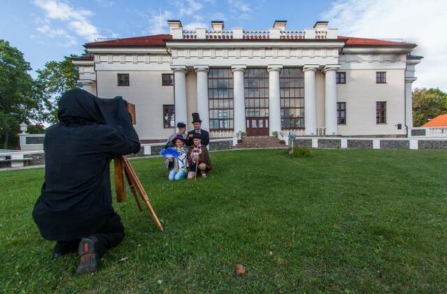 Pakruojis kviečia į didžiausią Lietuvoje "Amatų, muzikos ir alaus festivalį"
