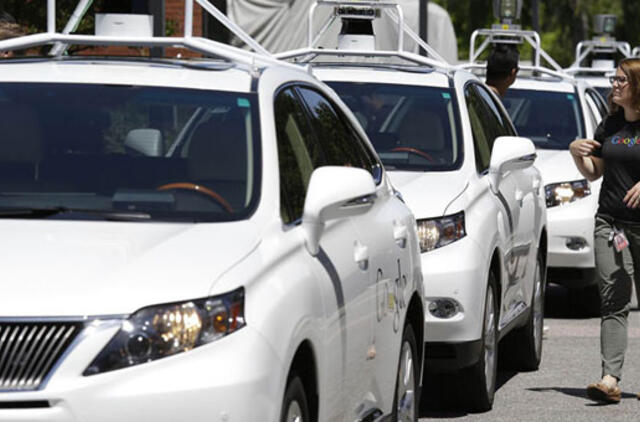 Sensacija neįvyko - bepiločiai modeliai nesusidūrė