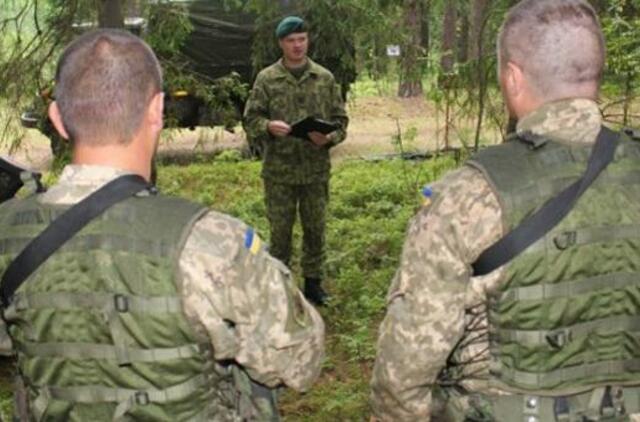Ukrainos kariams Kaune įteikti instruktoriaus kurso baigimo pažymėjimai