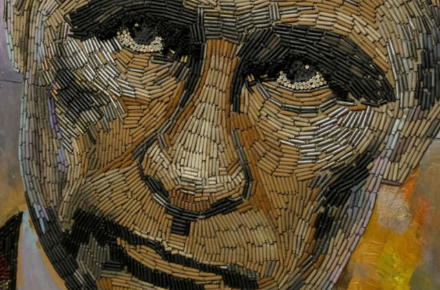 Vladimiras Putinas dusina savo šalį