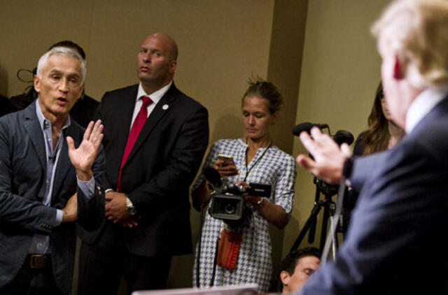 Donaldas Trampas išvarė žurnalistą iš spaudos konferencijos