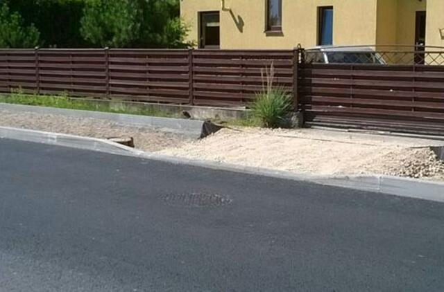 Gyventojams nerimą sukėlė įvažiavimai į kiemus