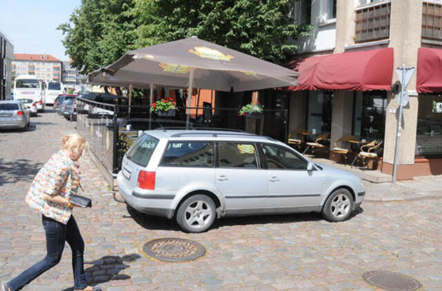 Kavinės gatvėse: daugiau naudos ar žalos?