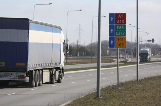 Lietuvos eksportas šiek tiek sumažėjo, o importas padidėjo