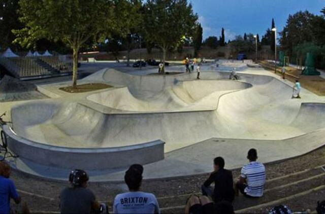 Nori įrengti betoninį riedlenčių ir riedučių parką