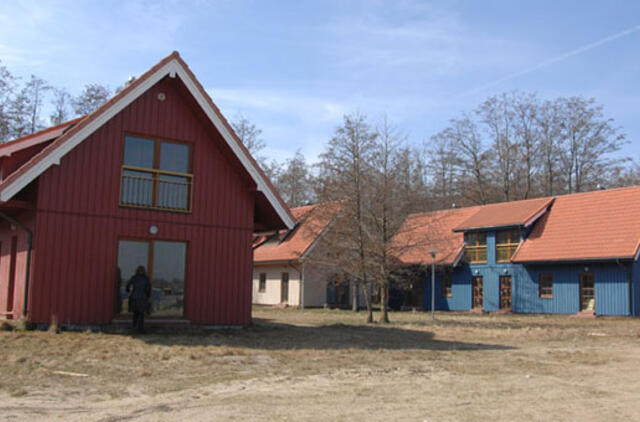 Preila - su boteliais ir sandėliu žvejams