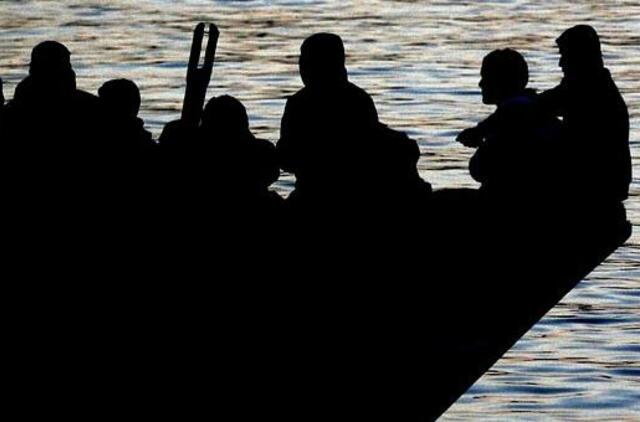 Prie Libijos krantų apvirto laivas su šimtais migrantų