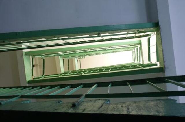 Taikos pr. namo laiptinėje apiplėšta pensininkė