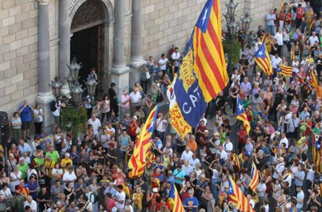 Tūkstančiai žmonių Barselonoje pasisakė už Katalonijos nepriklausomybę