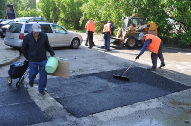 Angliškai kalbantys "kelininkai" nesiruošia dirbti