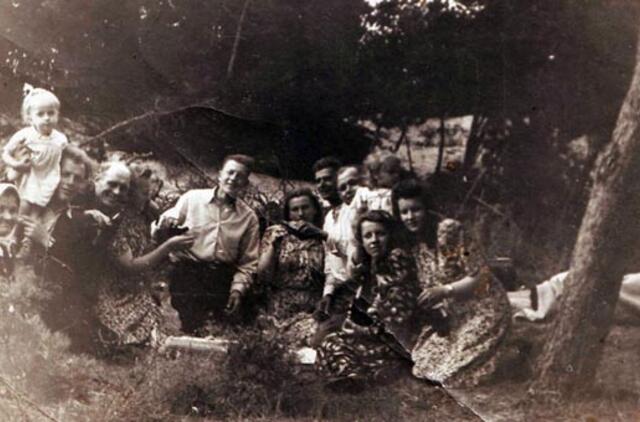 Klaipėdos akvarelės: namai ir žmonės (408)