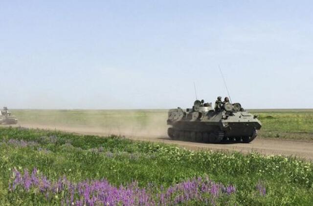 Rusija pradėjo didžiausias šiais metais karines pratybas