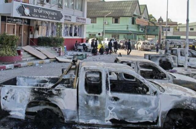 Dėl tailandiečių riaušių turistai Puketo saloje pavėlavo į skrydžius