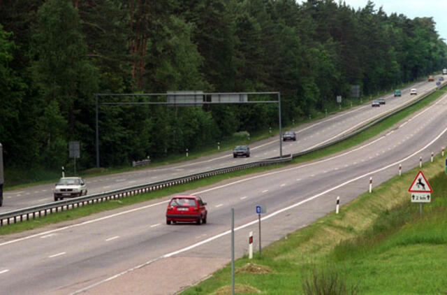 Greitkelį Vilnius-Kaunas numatoma paversti automagistrale