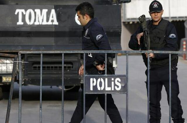 Nors dėl sprogimų Ankaroje niekas neprisiėmė atsakomybės, Turkija įtaria IS