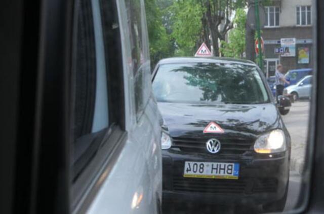 Prieš mokantis vairuoti gatvėje teorijos egzaminas nebūtinas