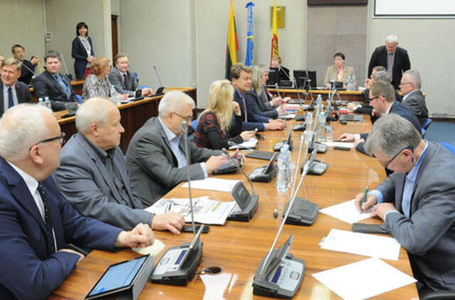 Politikai patirs nepatogumų