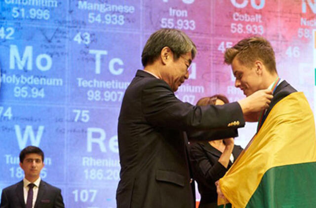 Talentas atsiskleidė chemijos pamokose