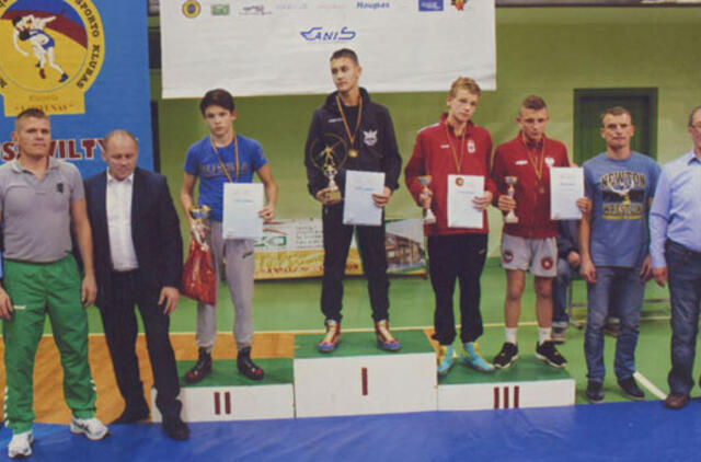 Uostamiesčio imtynininkams - auksas ir bronza