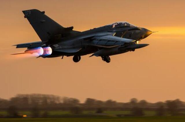 Jungtinė Karalystė surengė pirmąsias oro atakas prieš "Islamo valstybę"