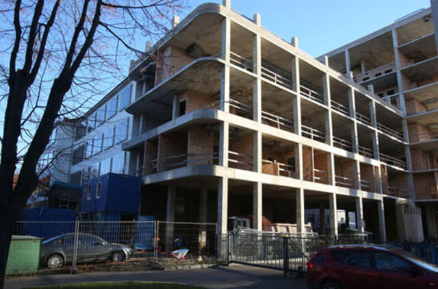 Ligoninės priestato imasi naujas rangovas