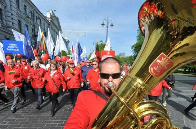 Socialdemokratai neužleidžia pirmos vietos partijų reitingų lentelėje