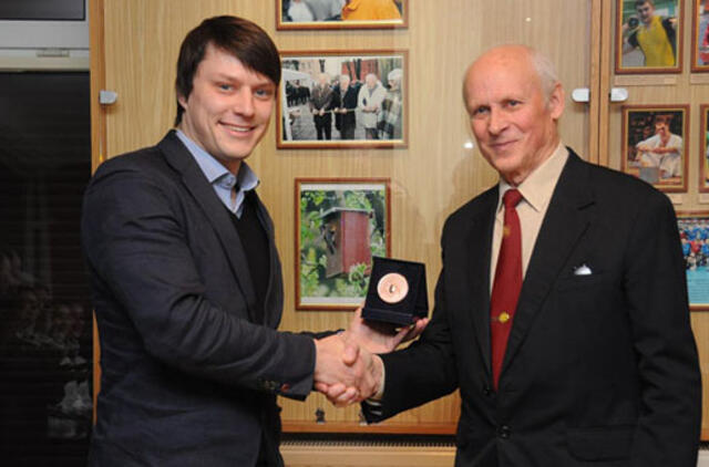 Algirdui Plungei - Klaipėdos ženklas